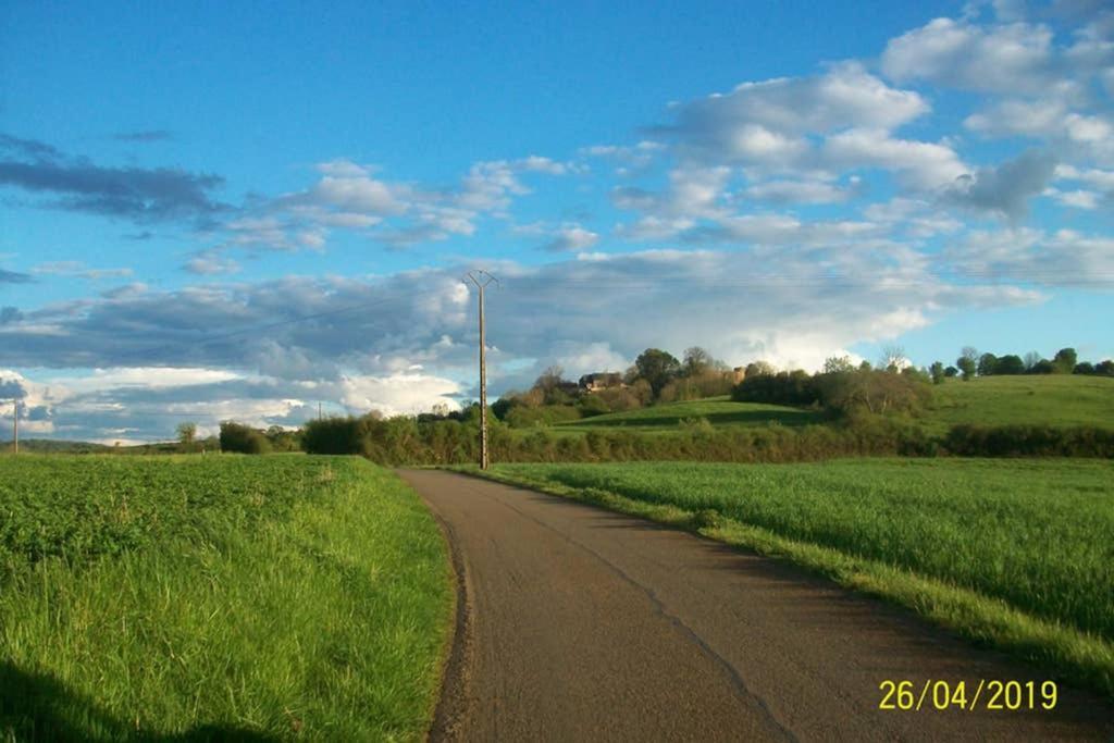 Gite A La Ferme Rouvroy Exterior photo